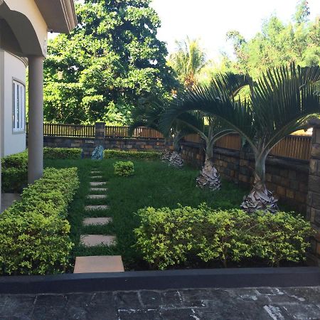 Jet Villa Flic en Flac Экстерьер фото