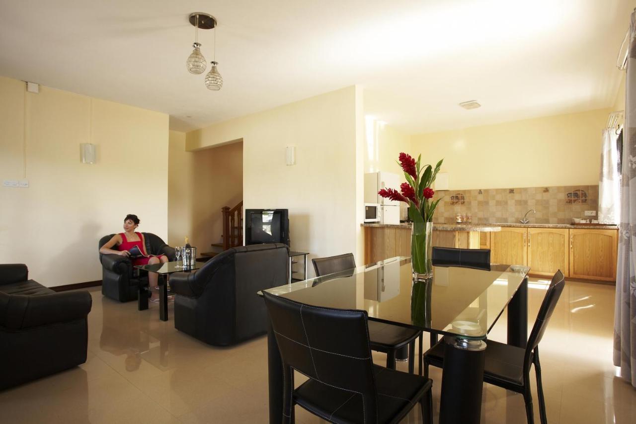 Jet Villa Flic en Flac Экстерьер фото